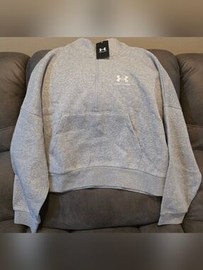 Under Armour Women's Icon Fleece Oversized Half Zip pullover in gray. size XL.